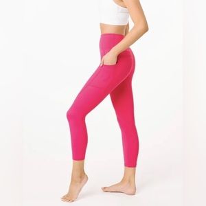 ZYIA Active Party Pink Pocket Light n Tight Hi-Rise Capri 20”